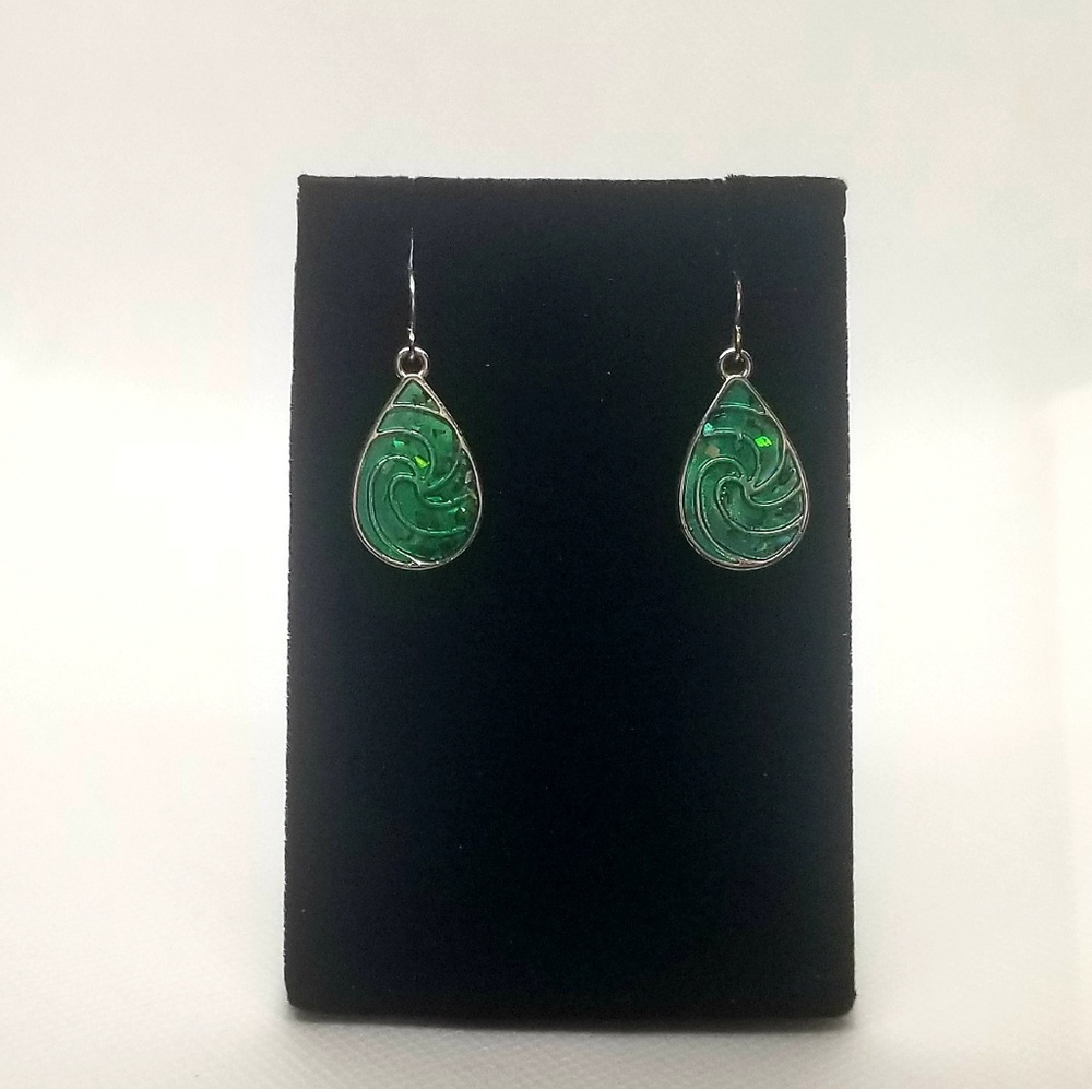 Reflection Of The Sea Earrings EUC - Picture 3 of 4